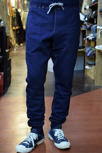 コリンボからはインディゴスウェットパンツ　FAIRBANKS SWEAT PANTS