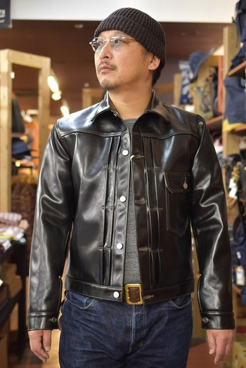 ファインクリークレザーズ　RICHMOND　サイズ42　ページにアップします!!