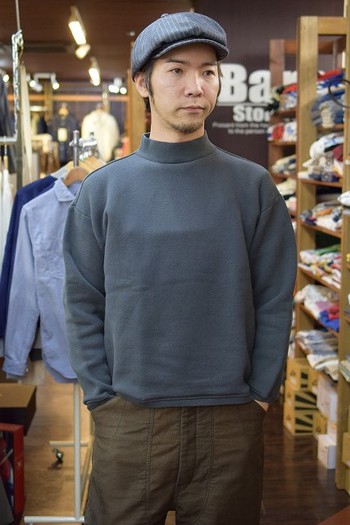 ループ&ウエフトの真骨頂が味わえる新作トンプキンスウェット