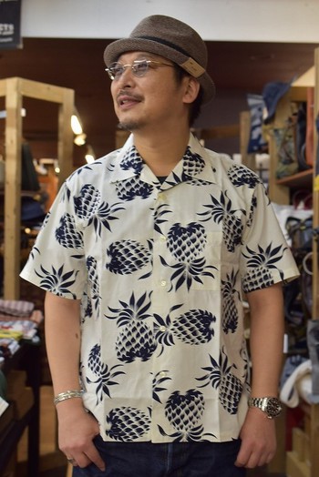 サンサーフ　デューク・カハナモク コットン アロハシャツ DK37811
