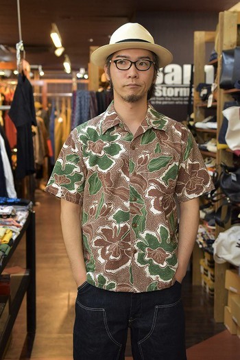 クッシュマン　ハワイアンシャツ　ハイビスカス