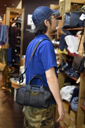 クッシュマン　LEATHER BAG PLAIN　初入荷です
