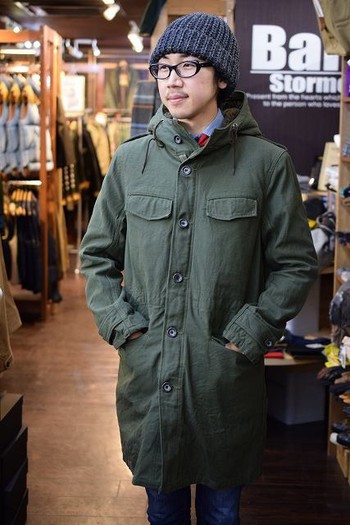 UES 寒さに負けず存在感抜群なモッズコート