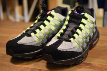 たまに入荷するスニーカー　今回もNIKE AIR MAX