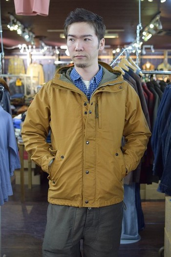 コリンボ　CROACER BARN-YARD PARKA キャメル
