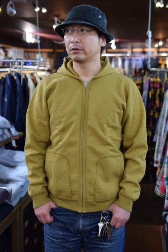 デラックスウエア　スウェットパーカー　カラー：GULD入荷