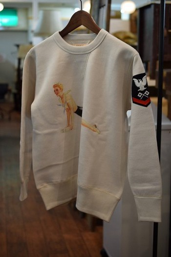 リアルマッコイズ　Vargas Girl SWEATSHIRT 　入荷