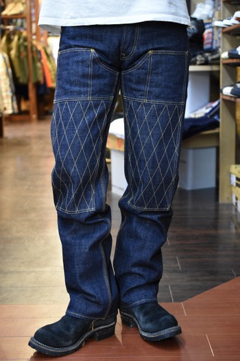 トロフィークロージング  定番デニム LOT1606 W Knee Standard Dirt Denim 穿いてみる