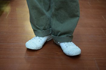 クッシュマン ローカットスニーカー残り僅か