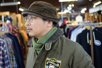 デッキジャケットとの相性抜群です。コリンボ　シューティングネッカー