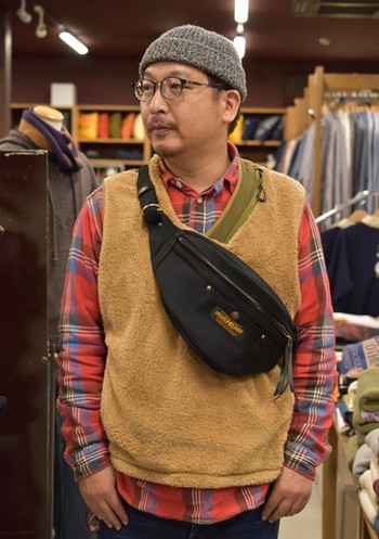 アイアンハート　21oz黒鎧デニム ウエストバッグ　入荷です