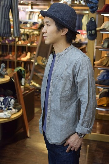 変わり種のワークシャツ コリンボ TOMPKINS SERVER SHIRT