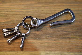デラックスウエア Fixum＆Logs HOOK HOLDER シルバー 入荷です