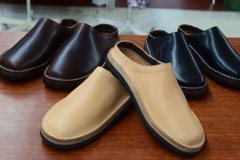 トウキョウサンダル 新型スリッポン　入荷