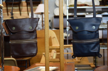 コリンボ　BURLINGTON FLATS Leather Sport Bag