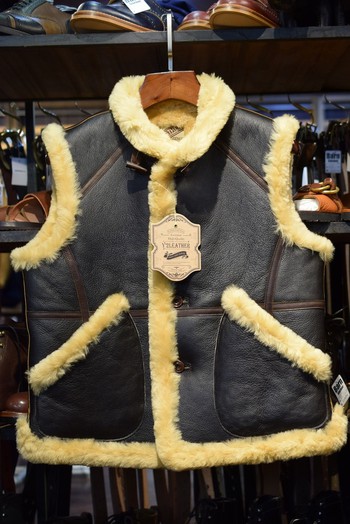 Y`2レザー　COLOMER MOUTON VEST ご紹介