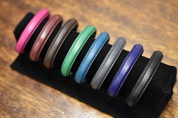 ITUAIS 　シェーブルバングル　大量入荷です!!