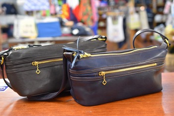 Y’2レザー　New ショルダーバッグ