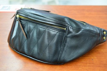 大人気Y`2レザー HORSE HIDE WAIST BAG BK 入荷致しました。