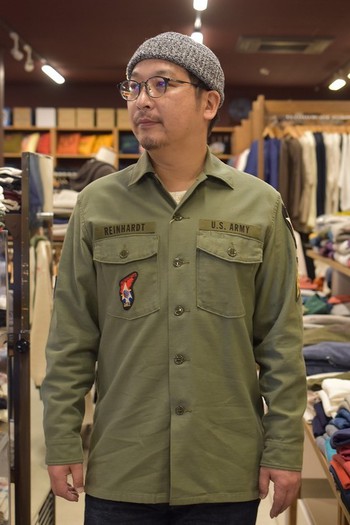 バズリクソンズ　SHIRT,MAN’S,COTTON SATEEN,　ジョンレノンver