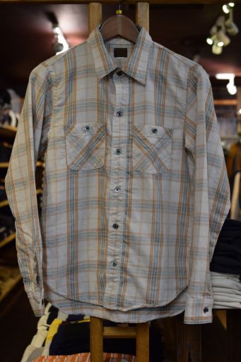 デラックスウェア　THROUGH SERGE アイボリー入荷
