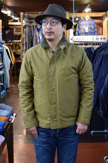 コリンボ　2018年OBSERVER JACKETを着る
