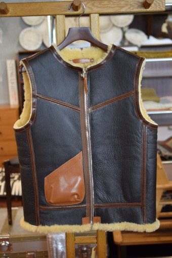 コリンボ　 ALIESKA MOUTON VEST　ラスト1点！