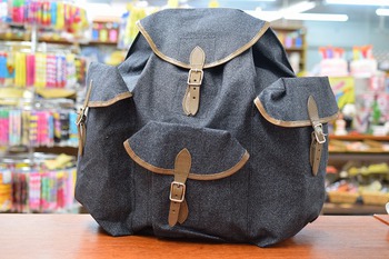 ダッパーズ　Three Pocket Hunting Back Pack 　COVERT BLACK 入荷