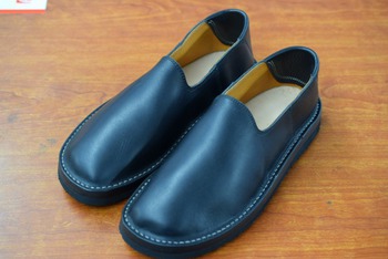 明日より TOKYO SANDALS 発売開始です。