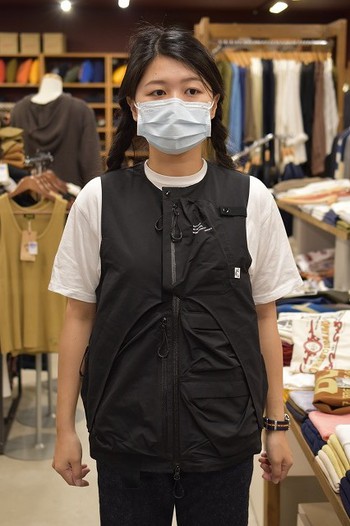 COMFY　OVERLAY VEST　黒　ラスト1枚