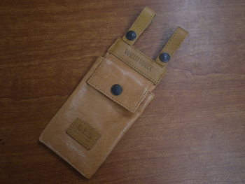 ウエス　レザースマホケース　キャメル入荷