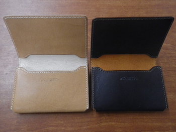 マニフォールド　名刺入れ　入荷