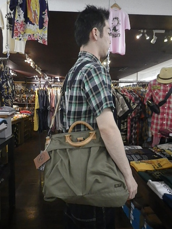コリンボ×レインボーカントリー　ヘルメットバッグ　 再入荷