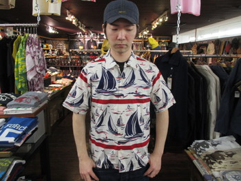 サンサーフ　【DUKE KAHANAMOKU】(DRIFTING SAILBOAT)USAコットンアロハシャツ