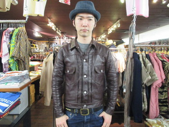 ハイラージレザーズ　サンプル本日入荷してきました