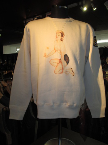 リアルマッコイズ　Vargas Girl SWEATSHIRT　ご紹介