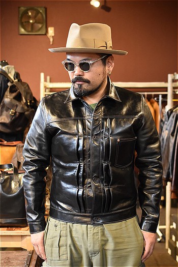BOSSが着る 別注 Y’2 LEATHER ANILINE HORSE Type1st WWⅡ ブラック