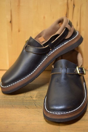 Tokyo sandals 入荷スタートです